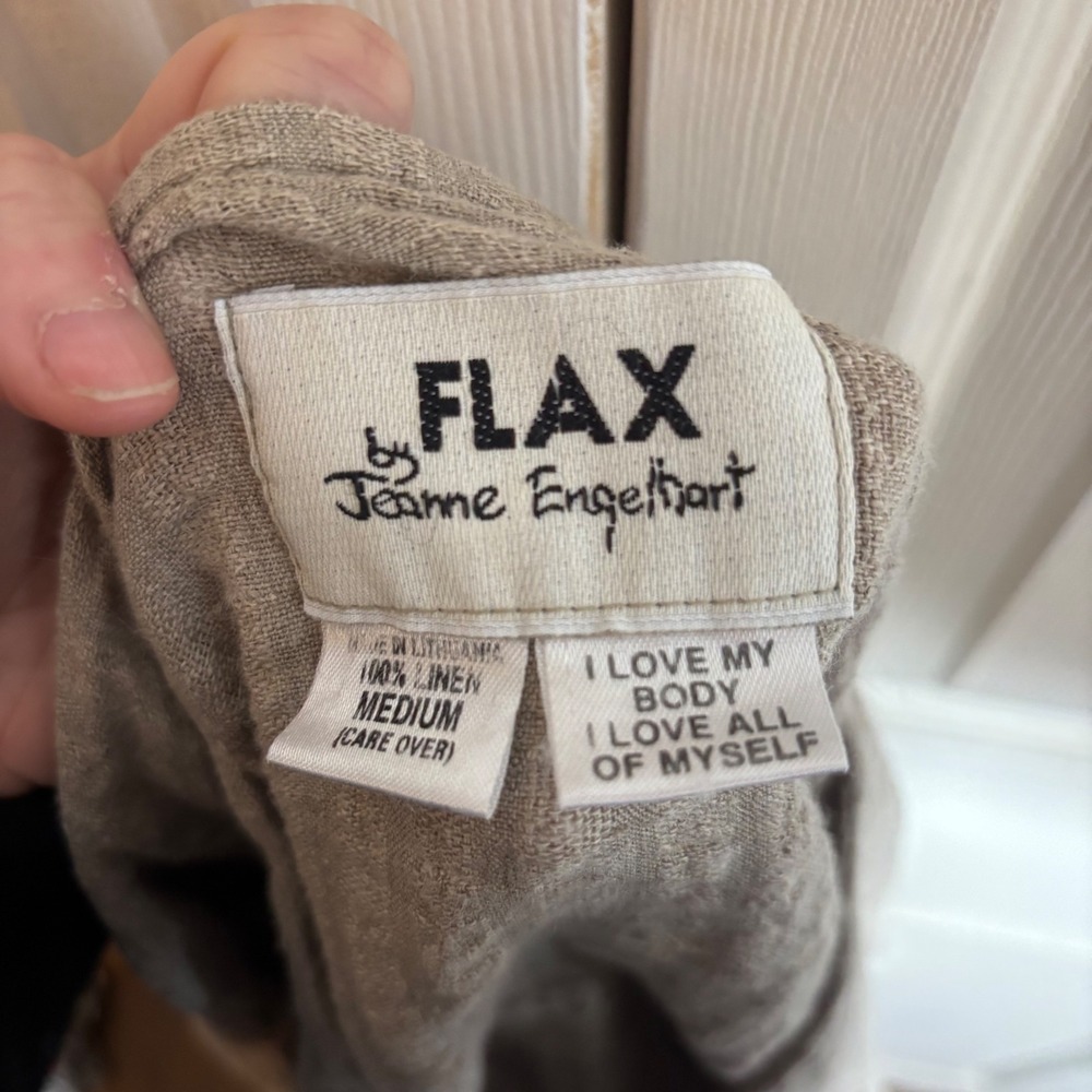 Flax Women's Button-Down Linen Shirt Jacket in Taupe - Picture 7 of 8